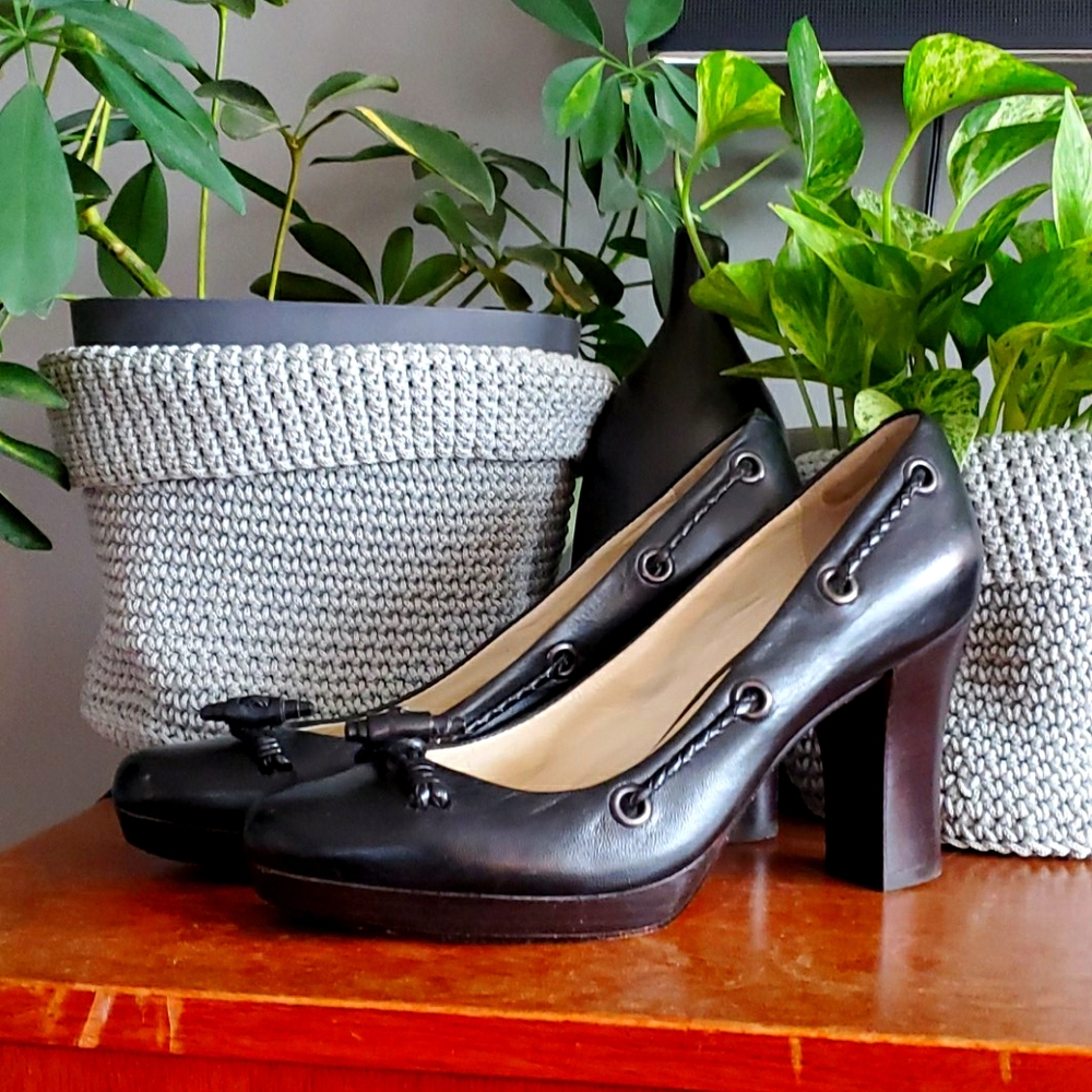 Adorable Cole Haan pumps